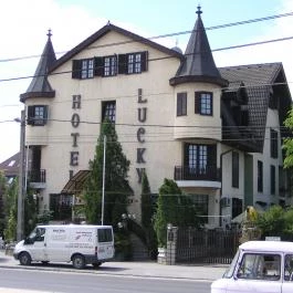 Hotel Lucky Budapest - Külső kép