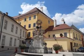 Frigyláda-szobor Győr