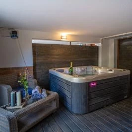 4 Ász Deluxe Apartman Gyula - Wellness