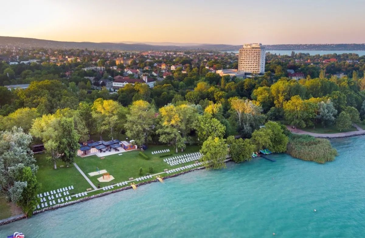 Balatoni szállást keresel? Ezek között biztosan meglesz az igazi! - Hunguest Hotel BÁL Resort****sup (Balatonalmádi)