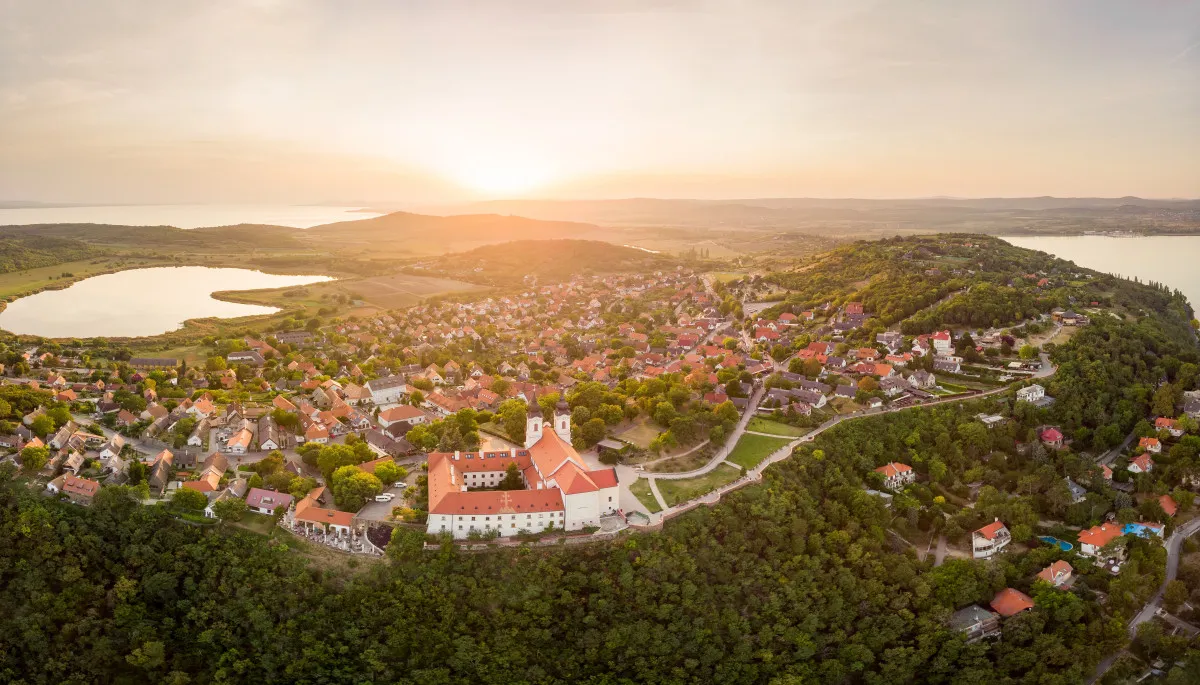 10 úti cél a Balatonon nyárra - Tihany