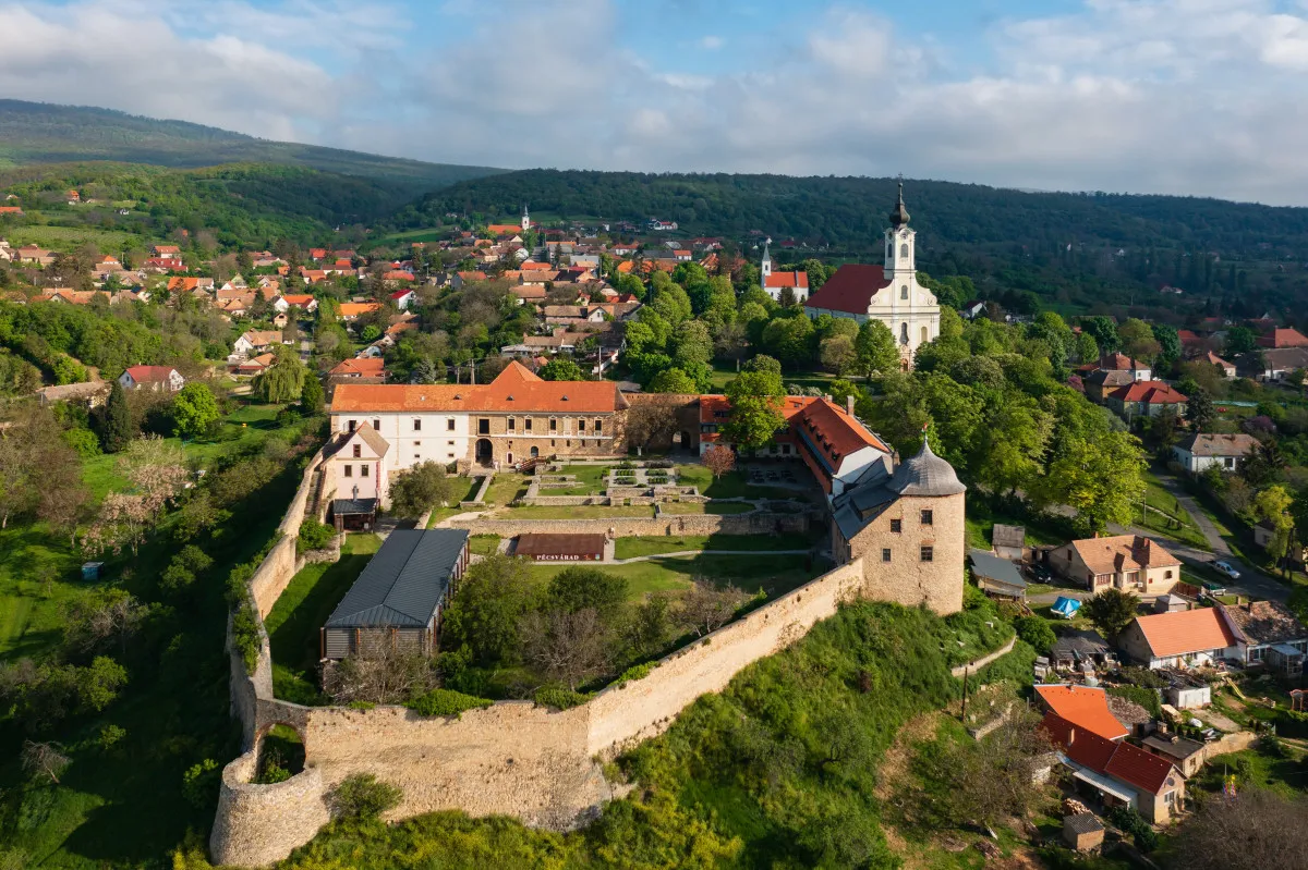 A 10 legjobb családi program a Dél-Dunántúlon - Pécsváradi Élményvár