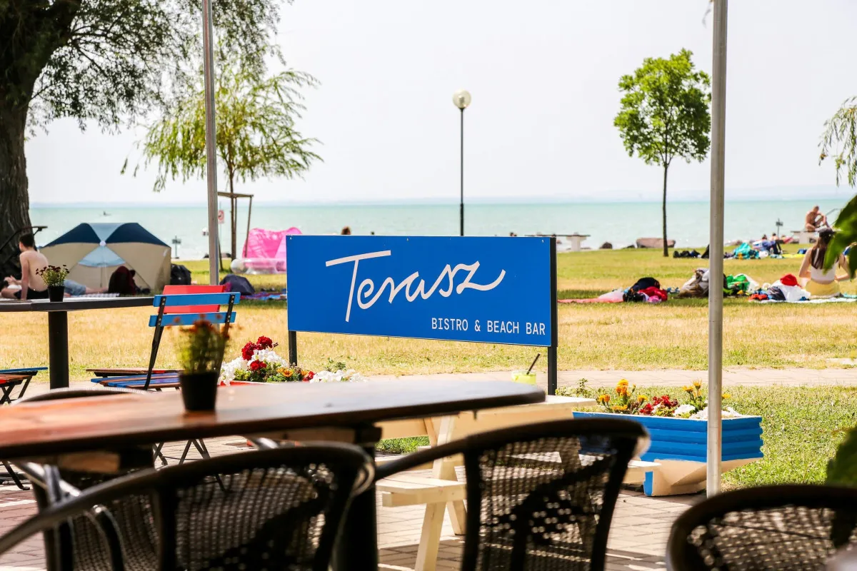 Közönségkedvenc balatoni vendéglők az északi parton - Fotó: TERASZ bistro & beach bar facebook oldala