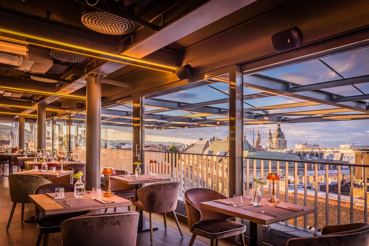 5 menő rooftop bár Budapesten - Fotó: St. Andrea Wine & Skybar Facebook oldala