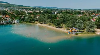 Frissüljetek fel a vízparton! – 9 természetes strand Budapest környékén