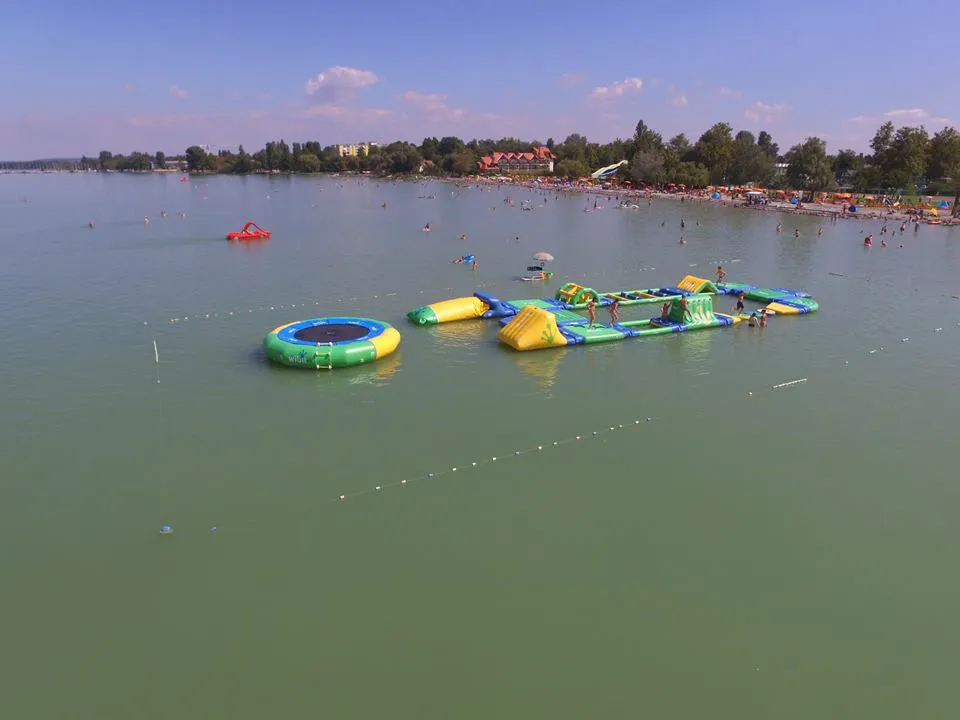 Az ország legjobb vízi élményparkjai a nyári kalandokhoz - Fotó: Aquasport mania Wibit Park Balatonlelle Facebook oldala