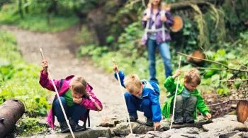 3 mesés családbarát kirándulóhely a Gyermekkéktúrán – Így túrázzatok a gyerekekkel!