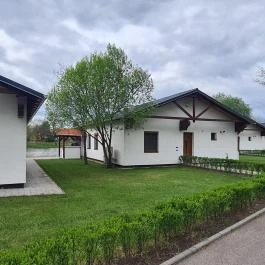 Haleszi Apartman Péteri - Külső kép