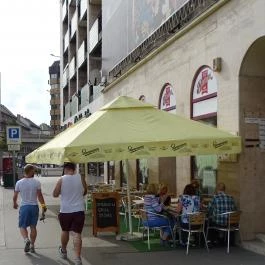 Bar'oss Sports & Drinks Budapest - Külső kép