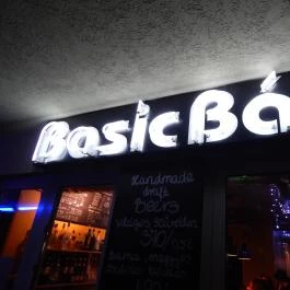 Basic Bár Budapest - Külső kép