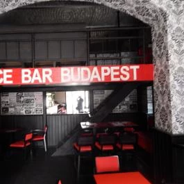 Nice Bar Budapest - Belső