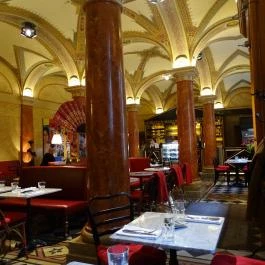 Opera Café Budapest - Belső