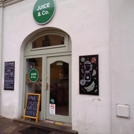 Juice & Co. Pécs - Külső kép