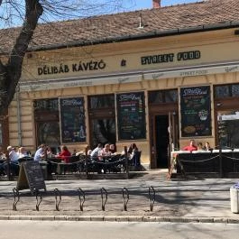 Délibáb Kávézó & Street Food Cegléd - Külső kép