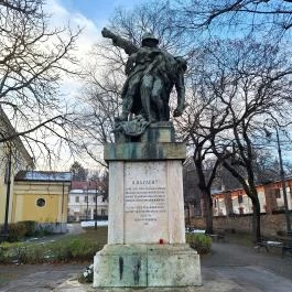 Bajtársak Budapest - Külső kép