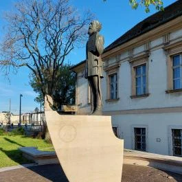 Batthyány Lajos Budapest - Külső kép