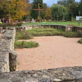 Bencés Apátság romjai Miskolctapolca - Külső kép