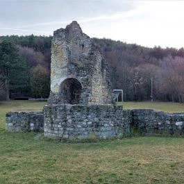 Csabdi templomrom Csabdi - Külső kép