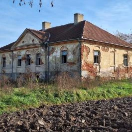 Domahidy-kúria Kisnamény - Külső kép