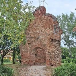 Domonkos-rendi templomrom Tiszaderzs - Külső kép