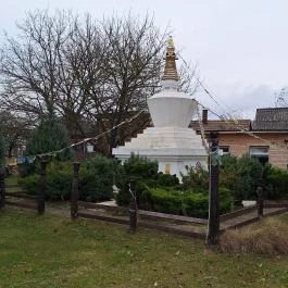 Gyógyító Buddha Sztúpa Biri - Külső kép