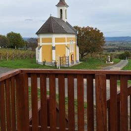 Kilátó a Szűz Mária kápolna mellett Lesenceistvánd - Külső kép