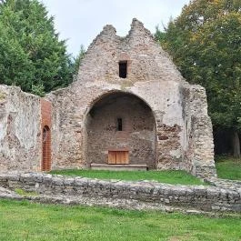 Mámai templomrom Balatonf?zf? - Külső kép