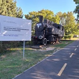 Mozdony Balatonalmádi - Külső kép