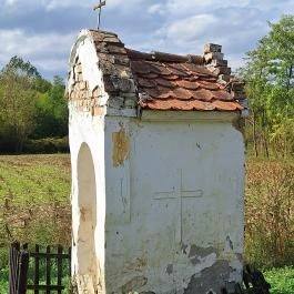 Nepomuki Szent János szobor kápolnában Nak - Külső kép