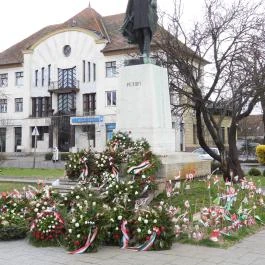 Petőfi Sándor Kiskőrös - Külső kép