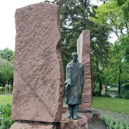 Raoul Wallenberg-szobor Budapest - Külső kép