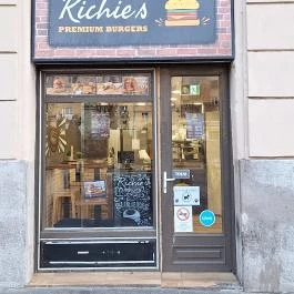 Richies Burger Móricz Óbuda Budapest - Külső kép