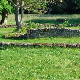 Sárdörgicsei templomrom Zánka - Külső kép