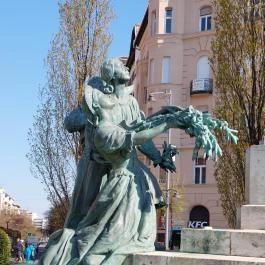 Szent Imre szobor Budapest - Külső kép