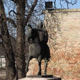 Szent István lovasszobra Győr - Külső kép