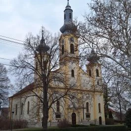 Szent Kereszt Megtalálása templom Szany - Külső kép