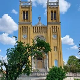 Szeplőtelen fogantatás templom Fót - Külső kép