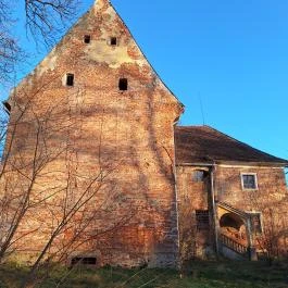 Tauber kastély Resznek - Külső kép