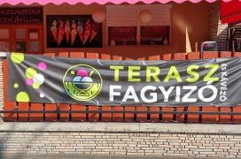 Terasz Fagyizó & Kávézó Jászfényszaru