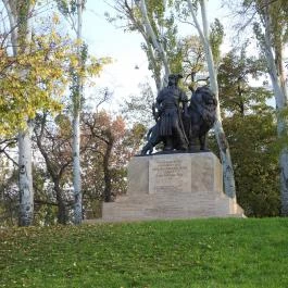 Tiszti hősi emlékmű Budapest - Külső kép