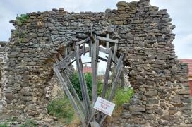 Töttöskáli templomrom Szentbékkálla