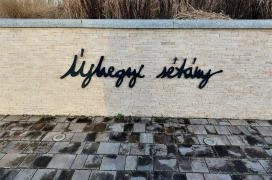 Az Újhegyi sétány meglepetés szobrai Budapest