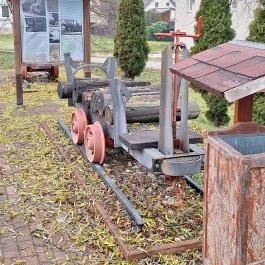 Vértes-Gerecse kisvasút emlékhely Szárliget - Külső kép