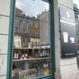 Arch & Beans Coffee Budapest - Külső kép