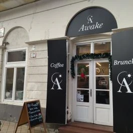 Awake Coffee & Brunch Budapest - Külső kép