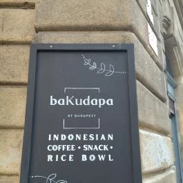 BaKudapa Indonéz Kávézó Budapest - Külső kép