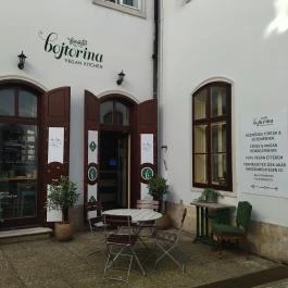 Bojtorina Vegan Kitchen Sopron - Külső kép