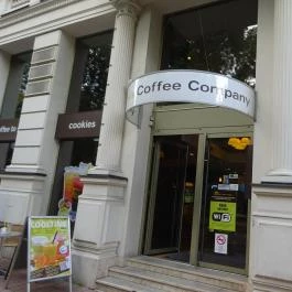 California Coffee Company - Kálvin tér Budapest - Külső kép