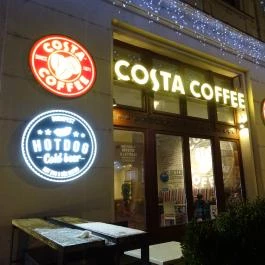 Costa Coffee - Gozsdu Udvar Budapest - Külső kép