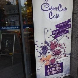 Créme Cup Café - Alexandra Könyvesház Budapest - Külső kép